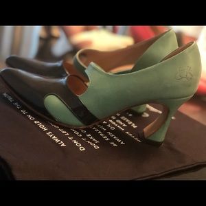 Fluevog Earhart Pumps